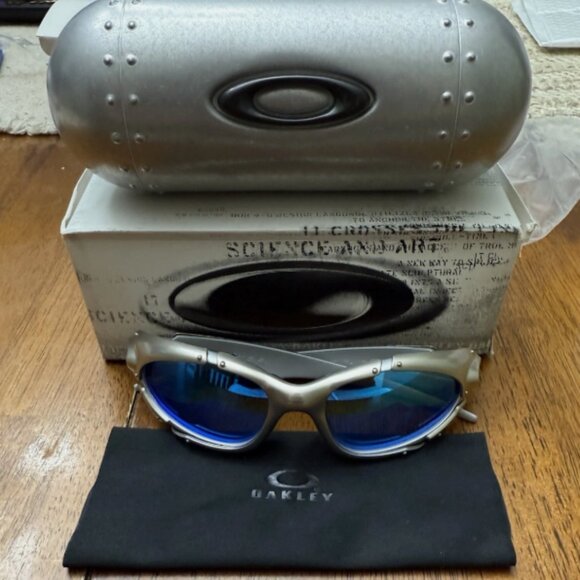 BRAND NEW Vintage Sunglasses Oakley Plate Blue Fire Juliet x Metal Polarized - Picture 1 of 7